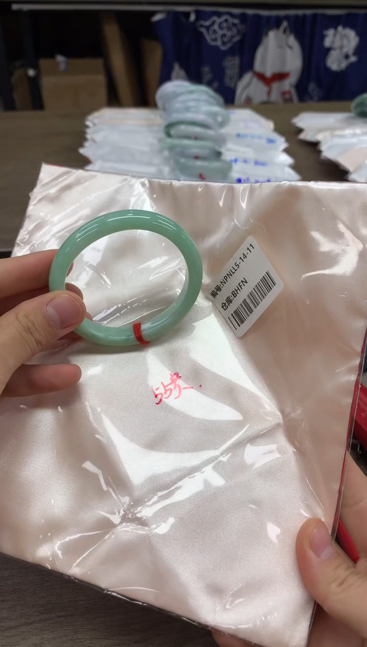 【闪购商品】翡翠手镯未镶嵌翡翠手镯