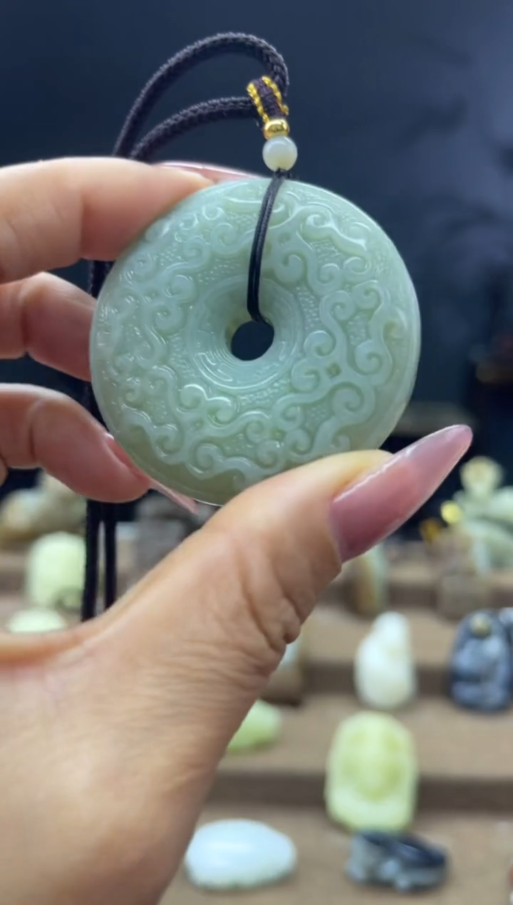 颈饰未镶嵌和田玉1