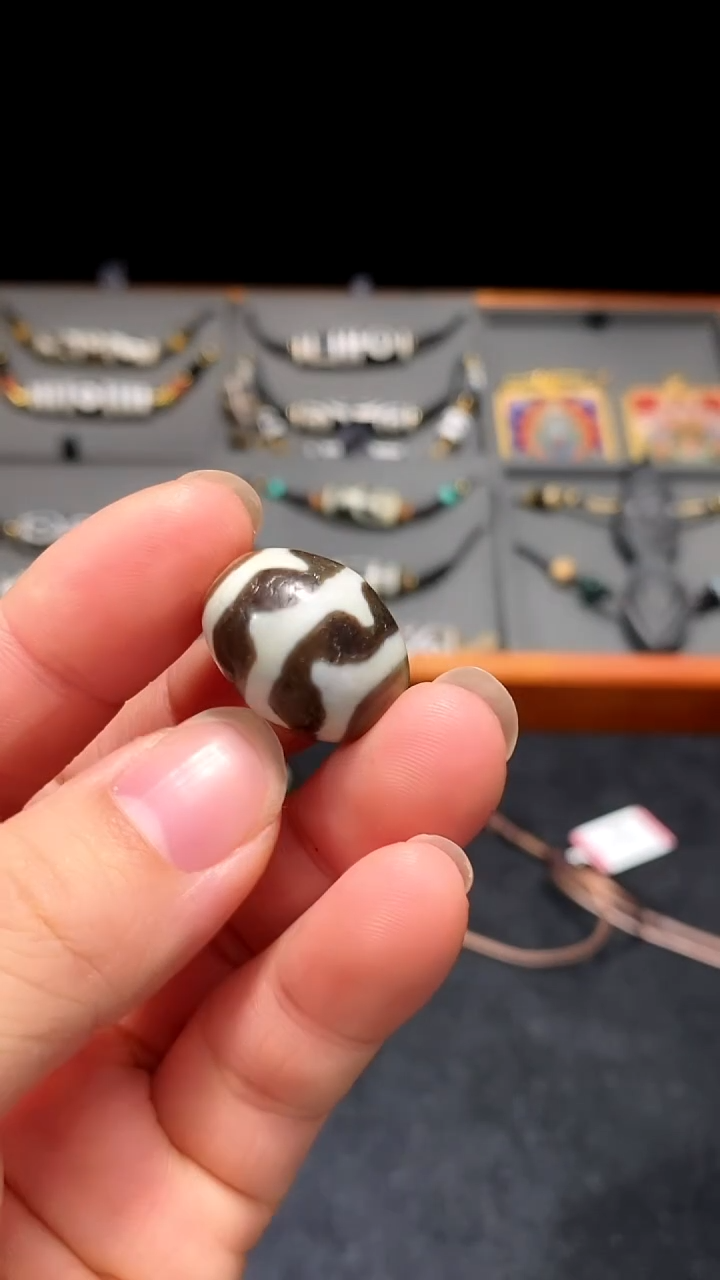 【闪购商品】玛瑙/玉髓单珠未镶嵌无中线牙牙