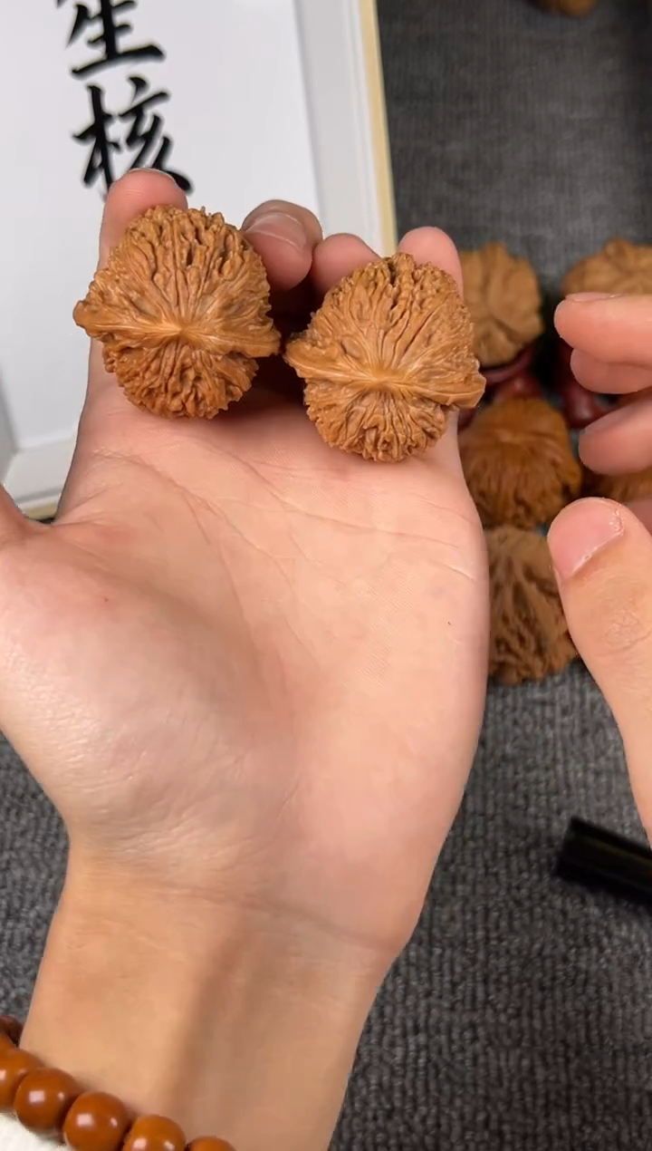 吊坠文玩核桃38尺137狮子头5号