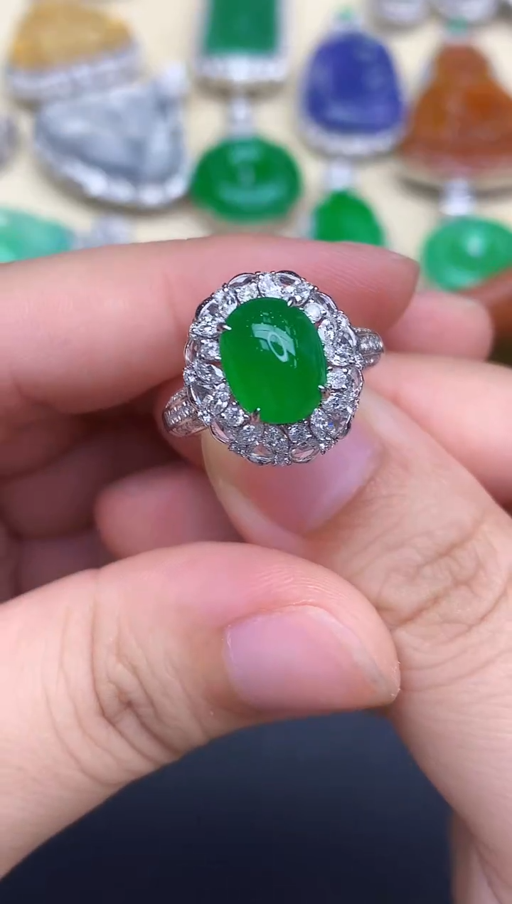 18K金镶嵌戒指翡翠685-中国好珍宝