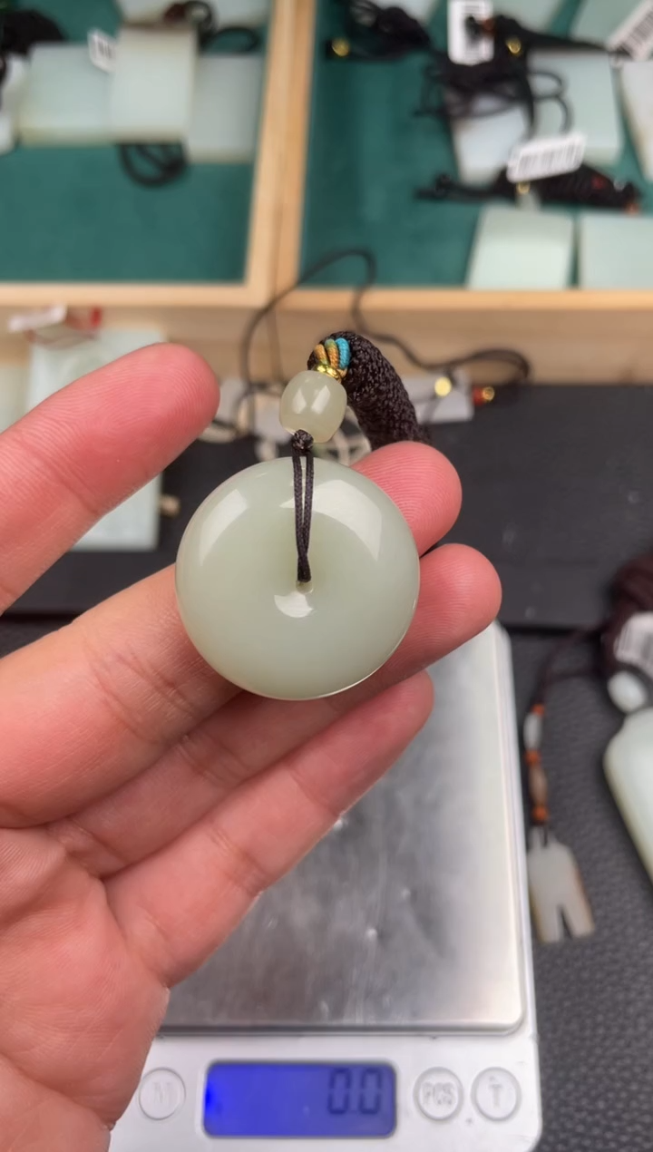 未镶嵌和田玉挂件平安扣