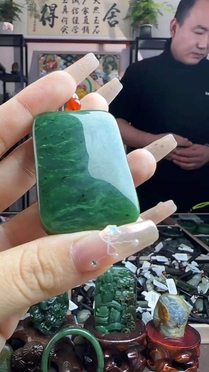 颈饰未镶嵌和田玉无事牌