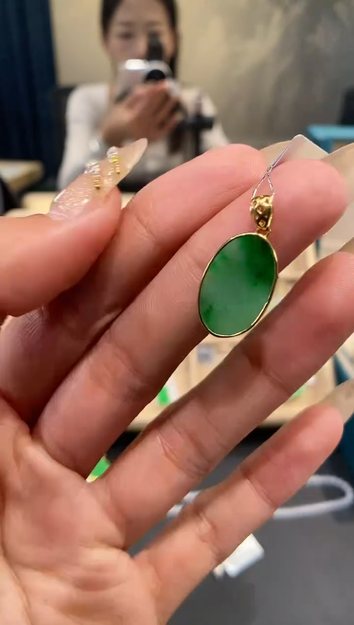 【闪购商品】翡翠吊坠(不含链)18K金镶嵌无事牌