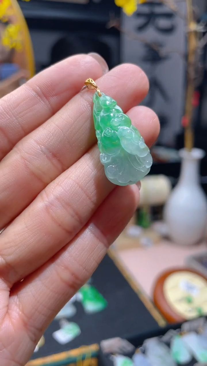 【闪购商品】翡翠颈饰18K金镶嵌假一赔三