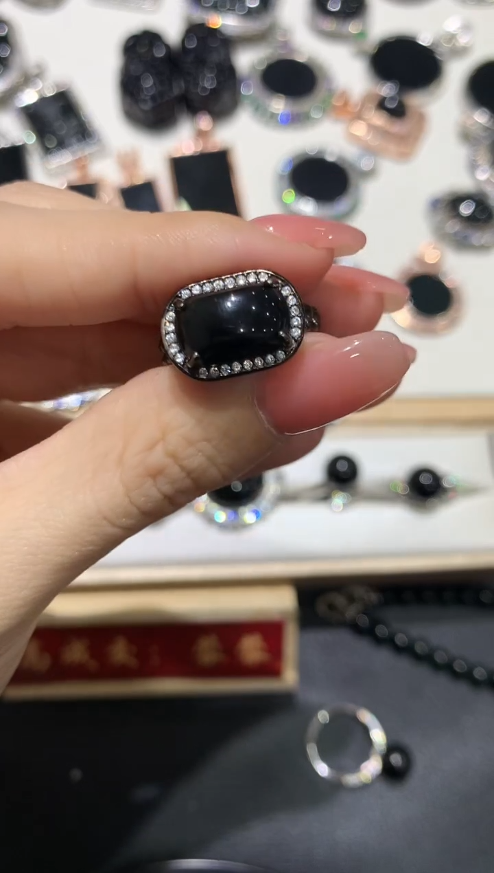 【闪购商品】翡翠吊坠(不含链)银S925镶嵌60多人多样性随机发货1件