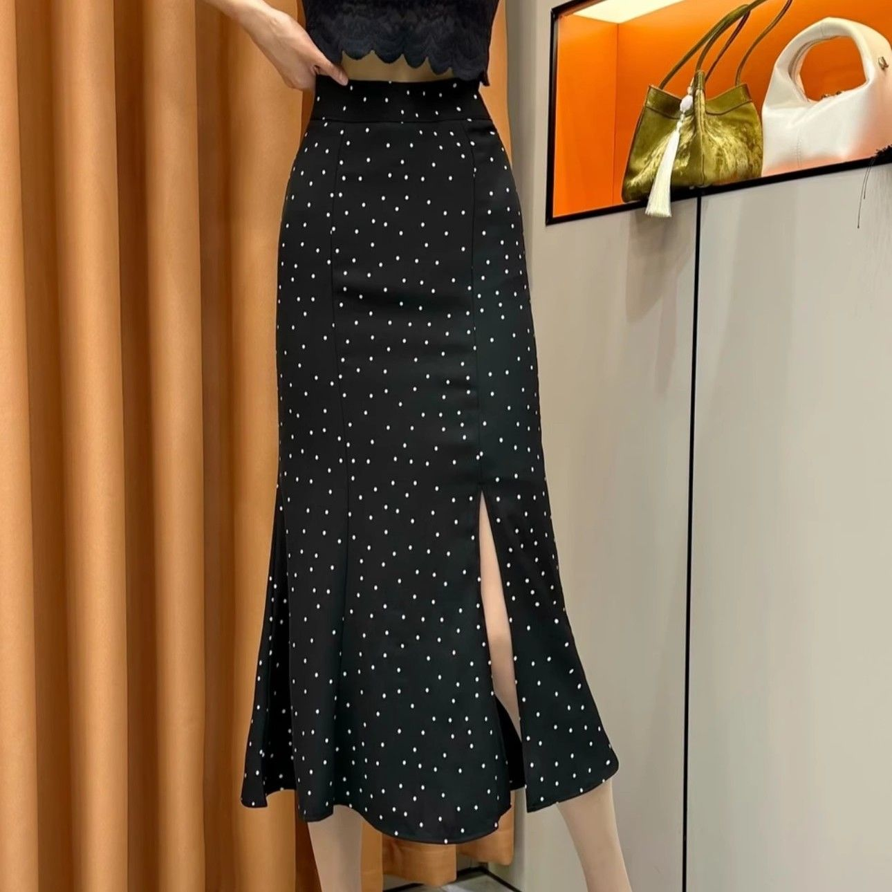 黑色波点半身裙女春夏2025新款高腰职业通勤包臀鱼尾裙高级感半裙