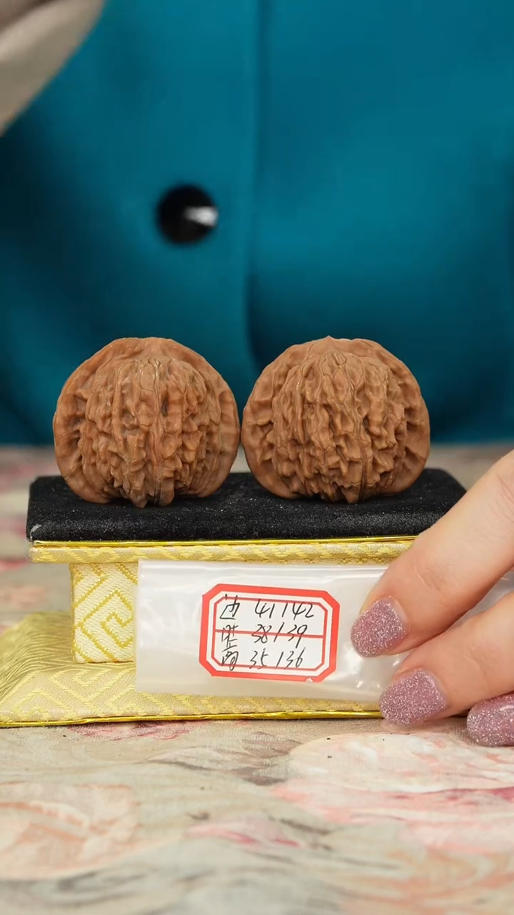 【闪购商品】文玩核桃把件平谷四座楼