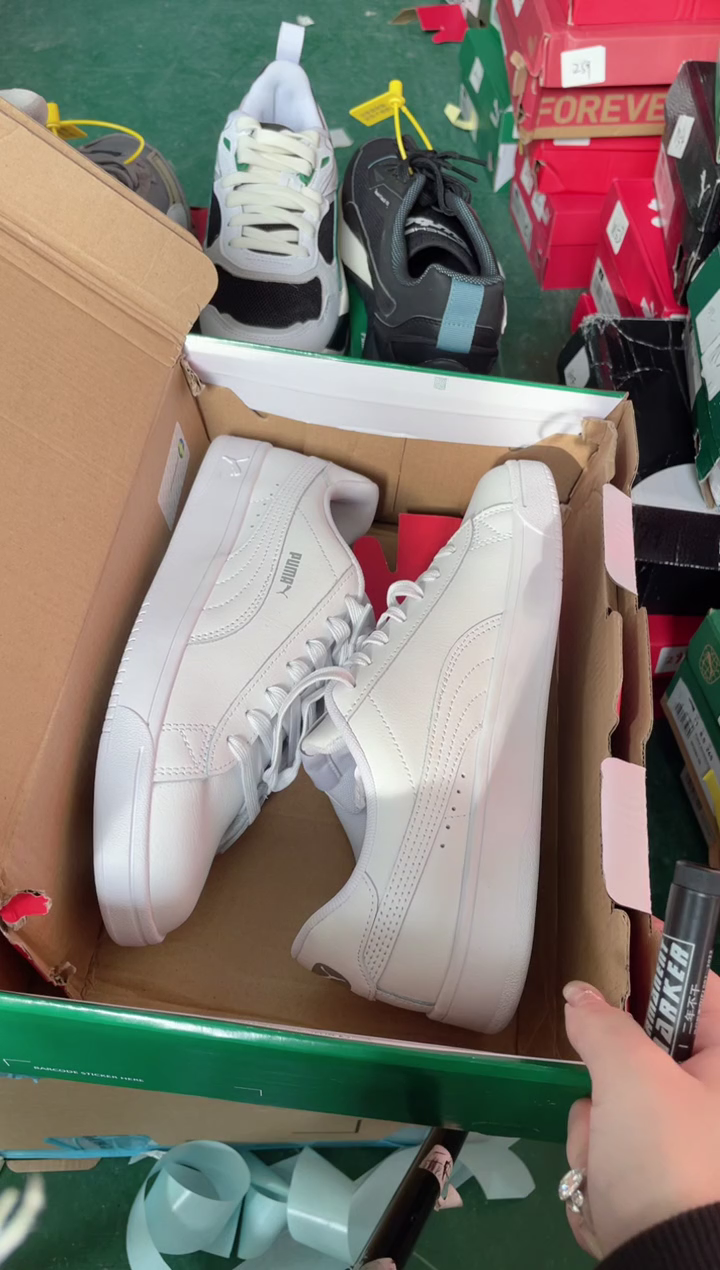 彪马时尚休闲运动鞋40M  AA67