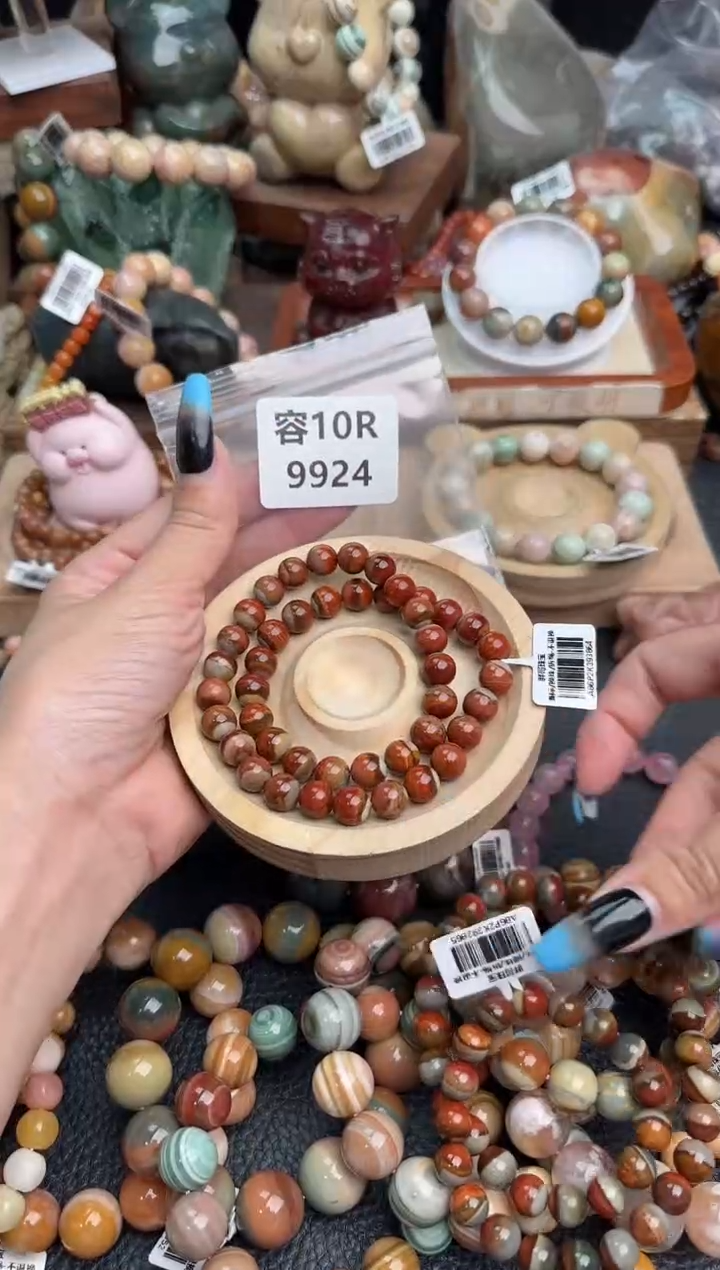 【闪购商品】石英质玉未镶嵌手链10R9924