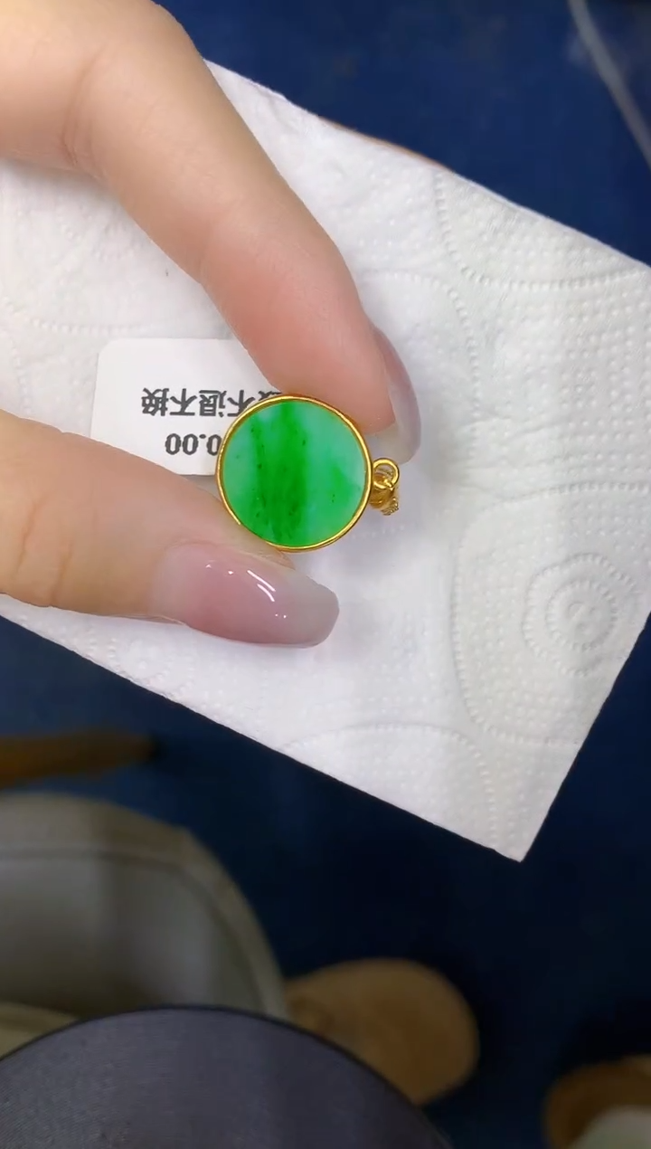 颈饰未镶嵌翡翠缅甸天然翡翠A货