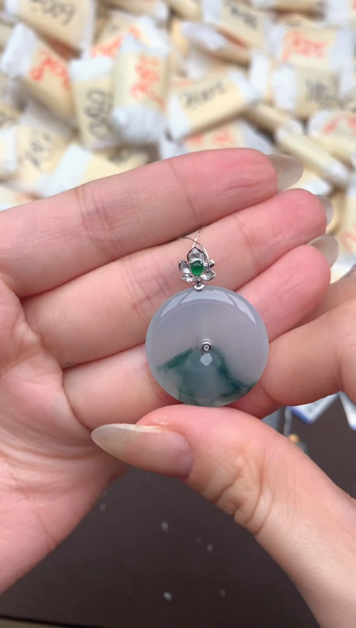 【闪购商品】翡翠挂件18K金镶嵌— 