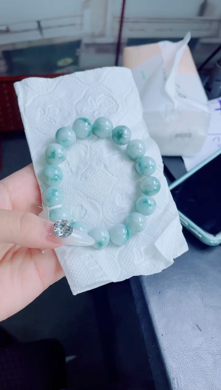 定制翡翠未镶嵌珠串