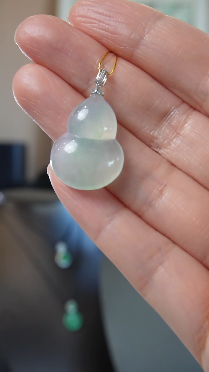 【闪购商品】翡翠颈饰18K金镶嵌天然缅甸翡翠吊坠