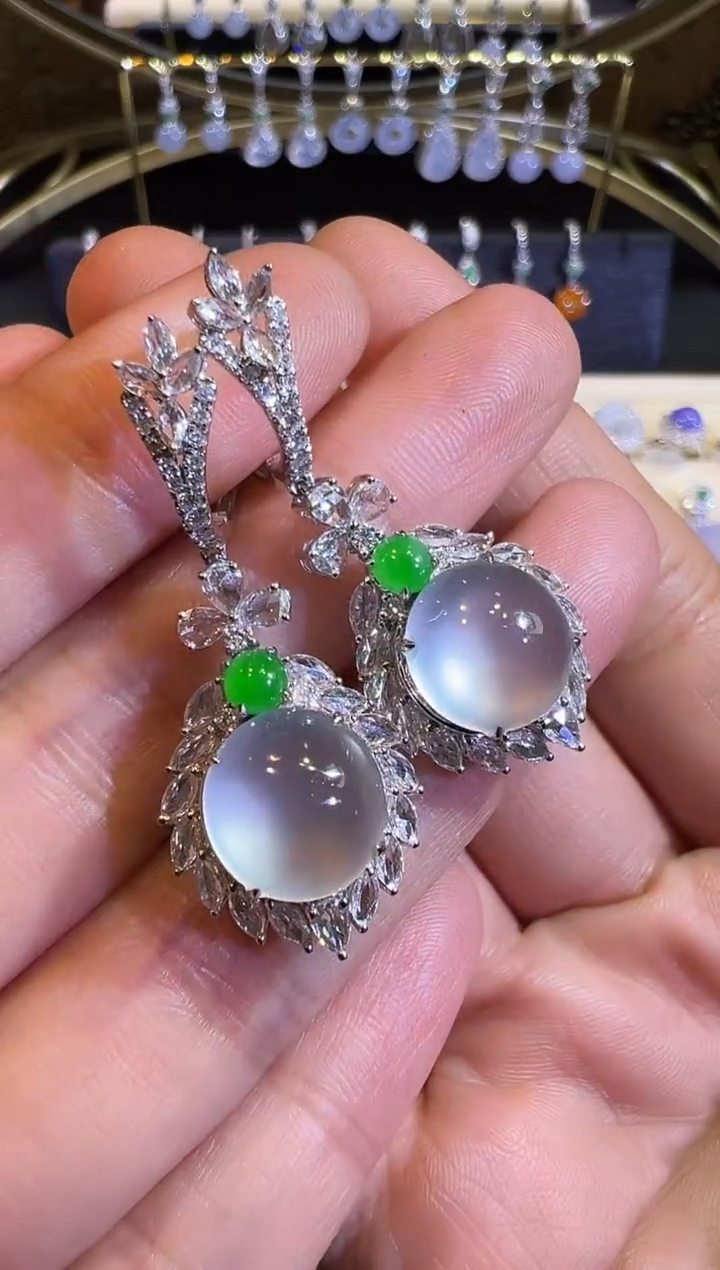 【闪购商品】翡翠耳饰18K金镶嵌玻璃钢大蛋面耳坠