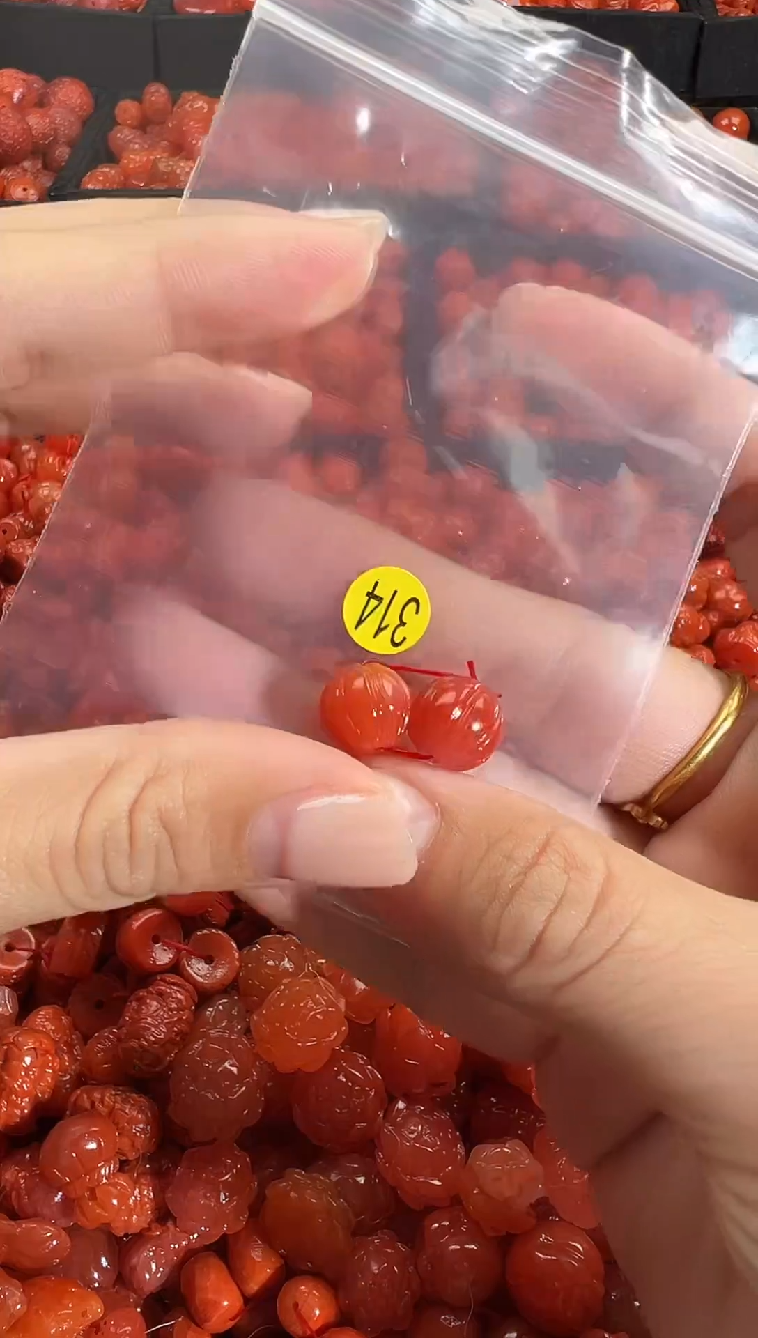 颈饰未镶嵌南红玛瑙1