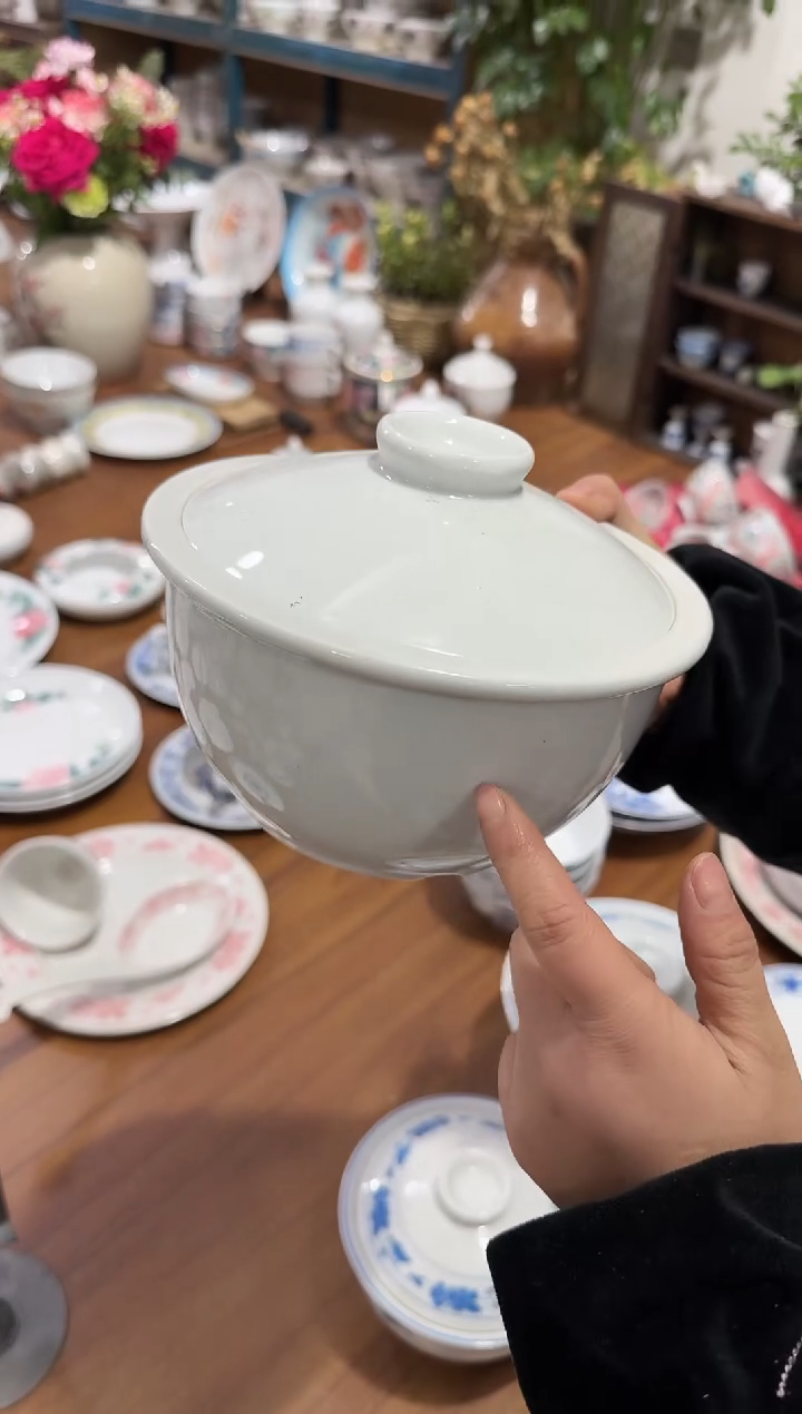 【闪购商品】摆件碗杯盘1100毫升微瑕介意勿拍
