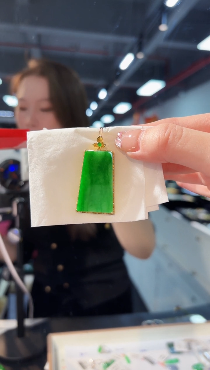 【闪购商品】翡翠颈饰18K金镶嵌缅料A货/支持复检/一件