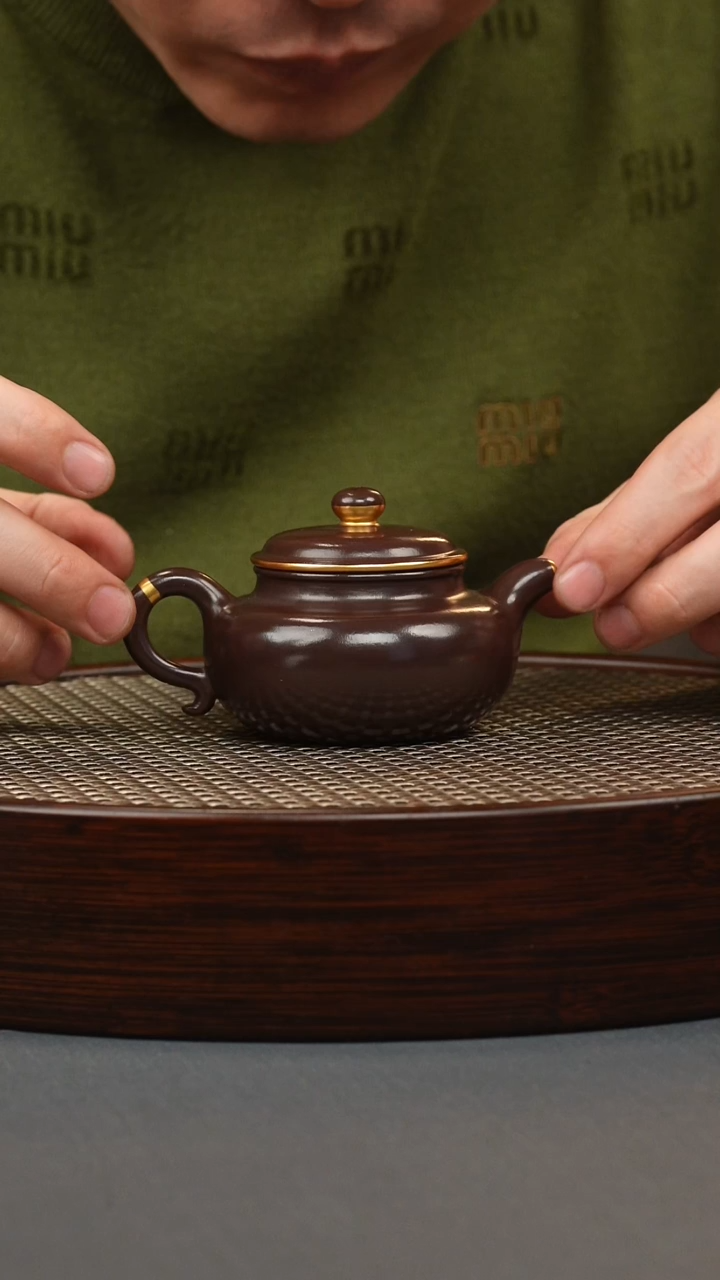 【闪购商品】紫砂茶壶紫龙血 仿古 描金