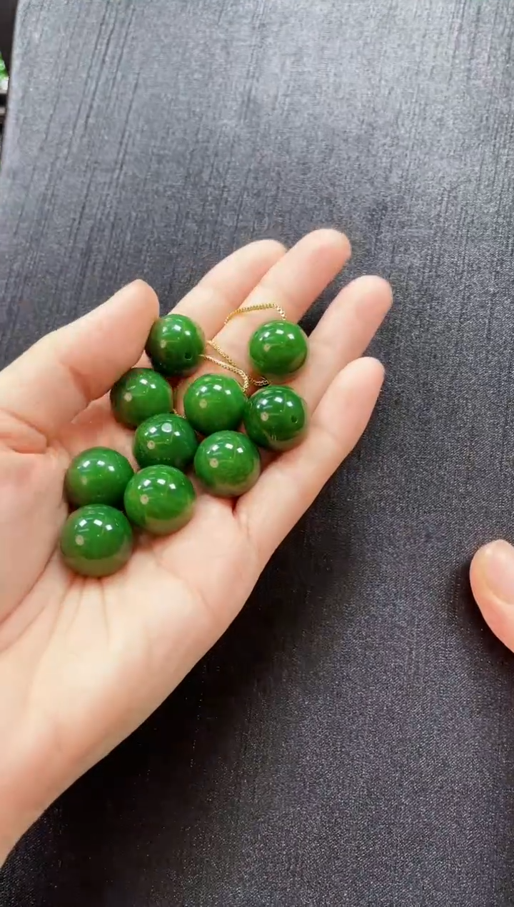 和田玉未镶嵌吊坠(赠链)多样性发一