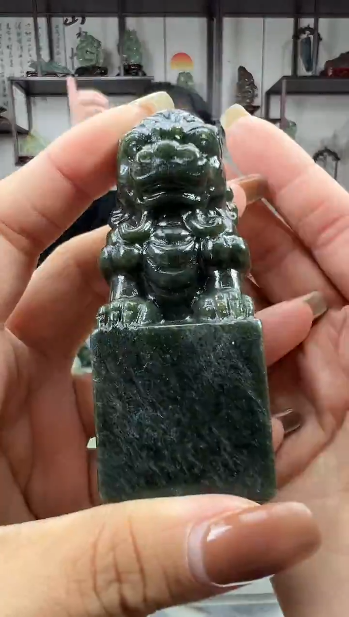 未镶嵌和田玉把件1