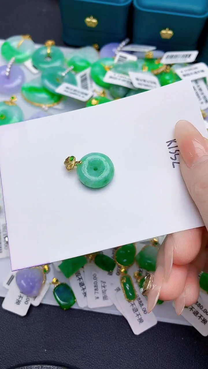 颈饰未镶嵌翡翠缅甸天然翡翠A货