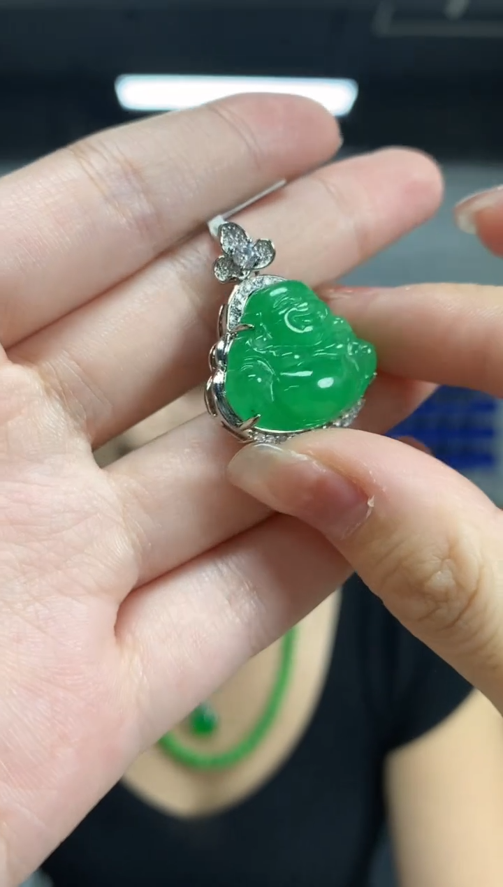 颈饰未镶嵌翡翠多样性发其一颜色微差