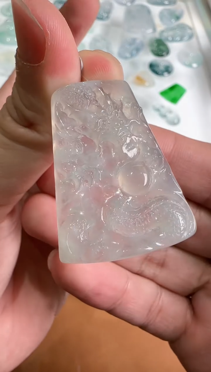 【闪购商品】翡翠吊坠(不含链)未镶嵌··