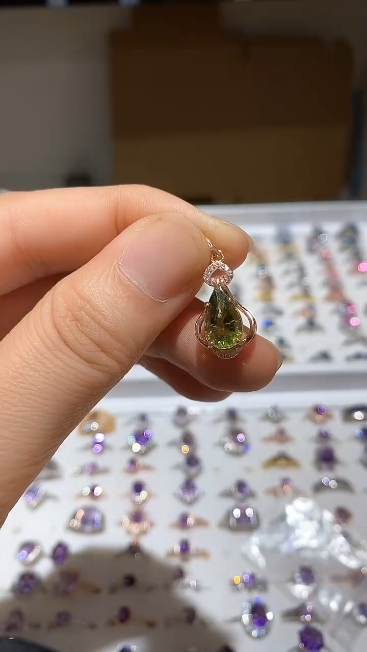 【闪购商品】碧玺颈饰银S925镶嵌吊坠