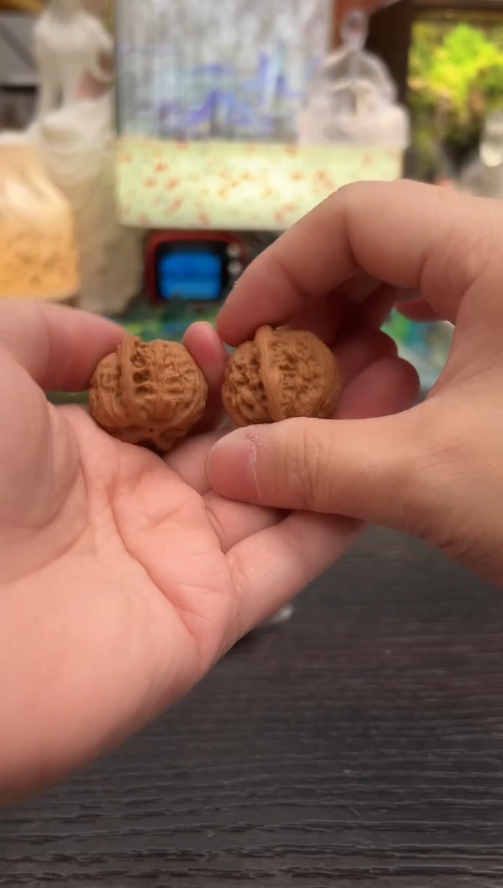 小野狼核桃小野狼核桃