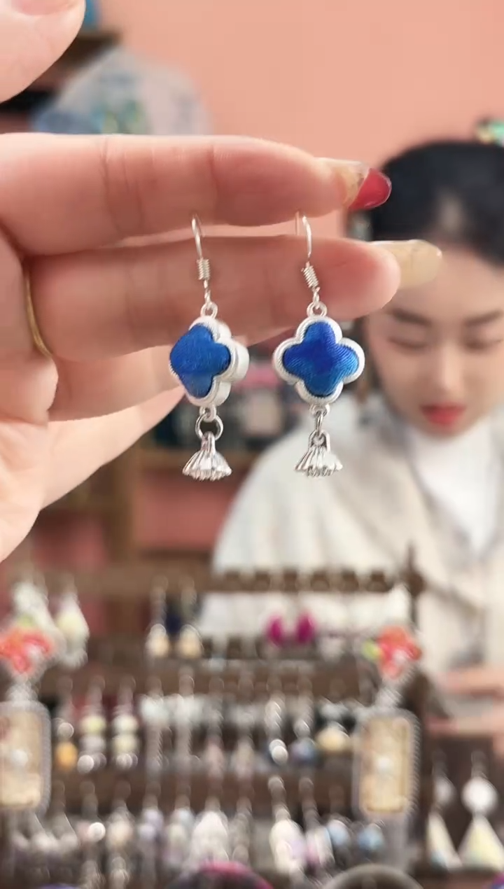 织绣艺枝独绣手工饰品31