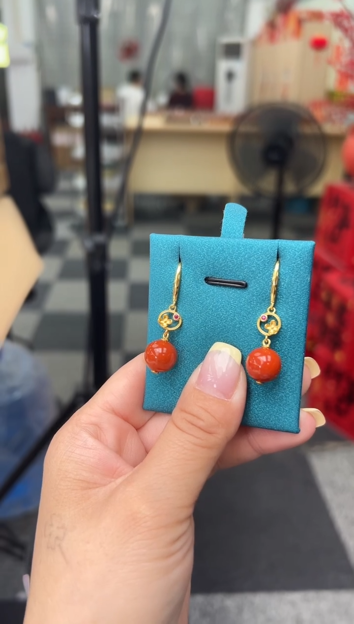 【闪购商品】南红玛瑙耳钩未镶嵌多样发其一/92200067