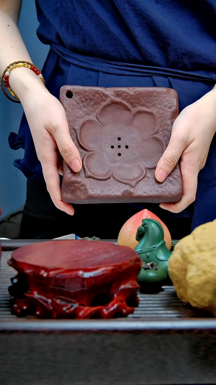 宜兴紫砂手工储水