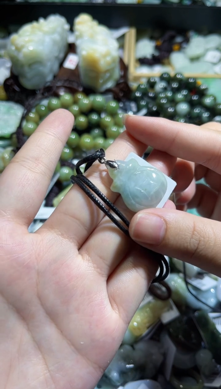 【闪购商品】翡翠未镶嵌颈饰00000161