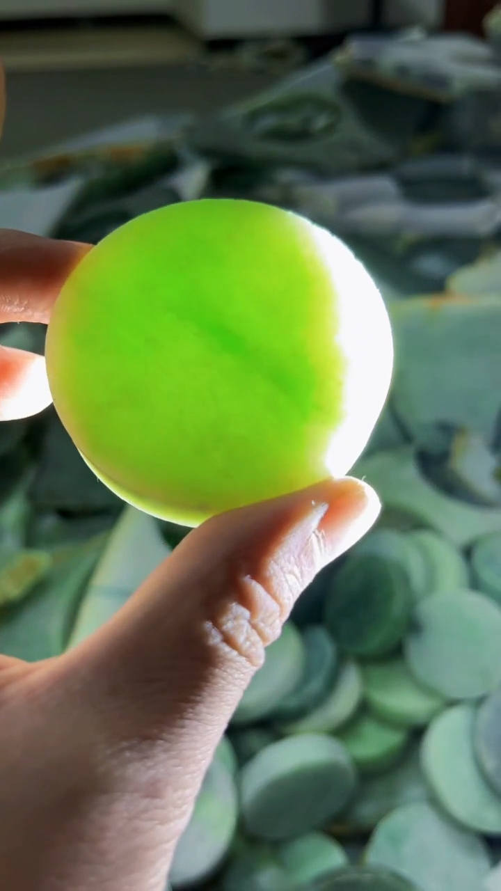 【闪购商品】翡翠挂件未镶嵌A货康壹011