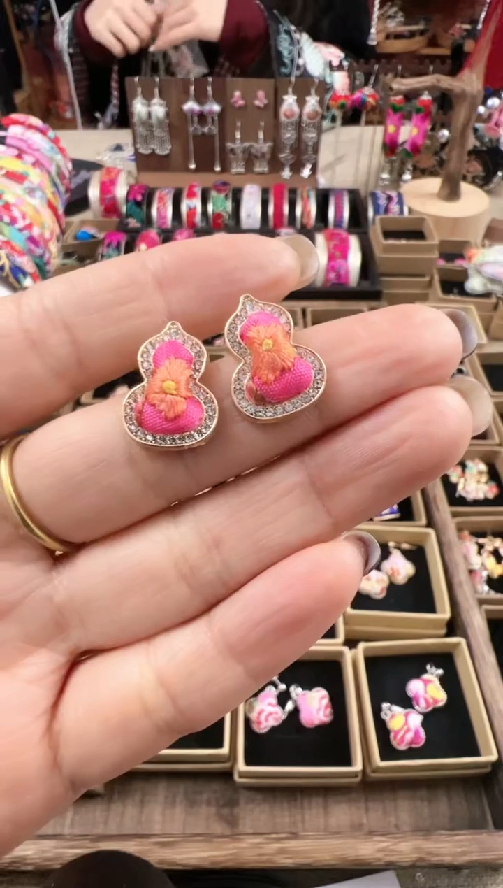 【闪购商品】织绣民族风老绣饰品051