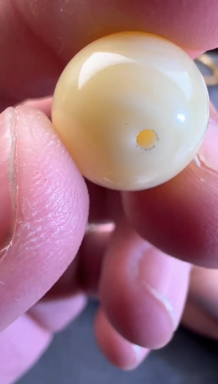 【闪购商品】琥珀裸石未镶嵌蜜蜡珠子1