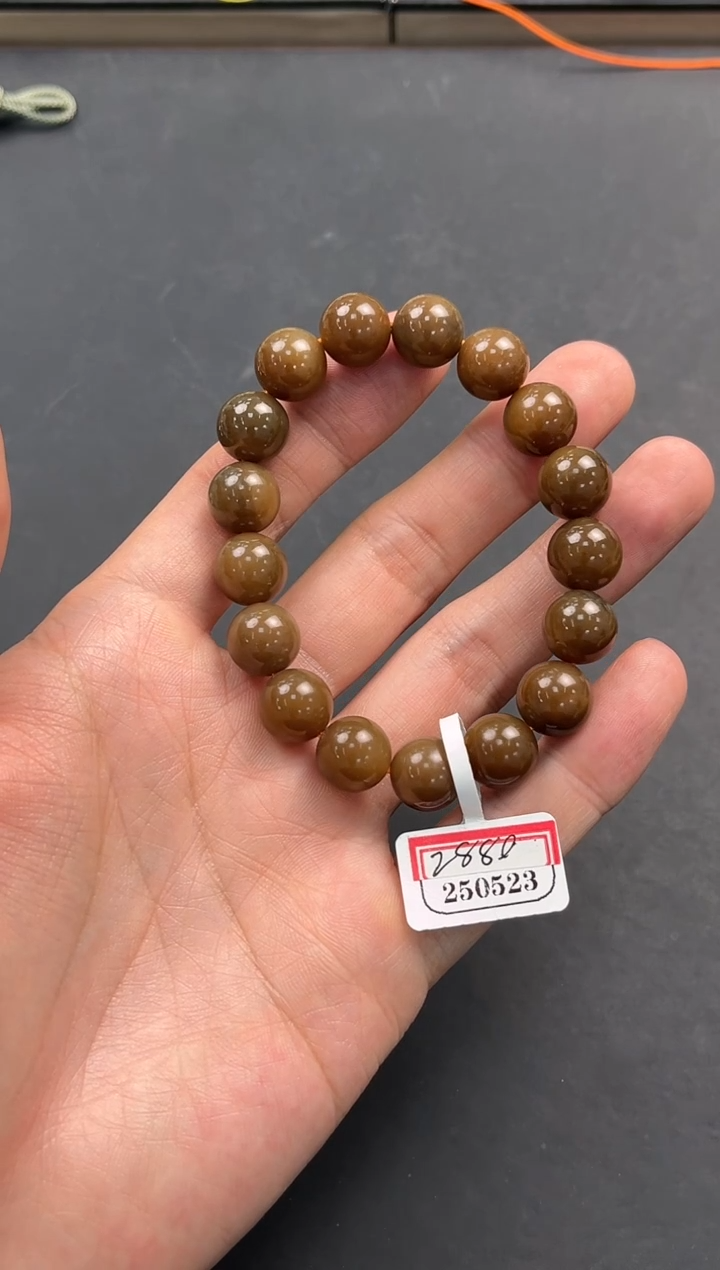 未镶嵌手串和田玉且末金山纯糖手串卡12微色差