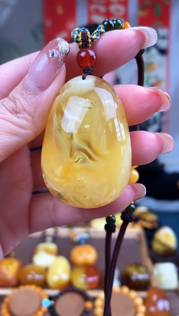 【闪购商品】琥珀裸石未镶嵌 基地发货 一物一证 顺丰包邮