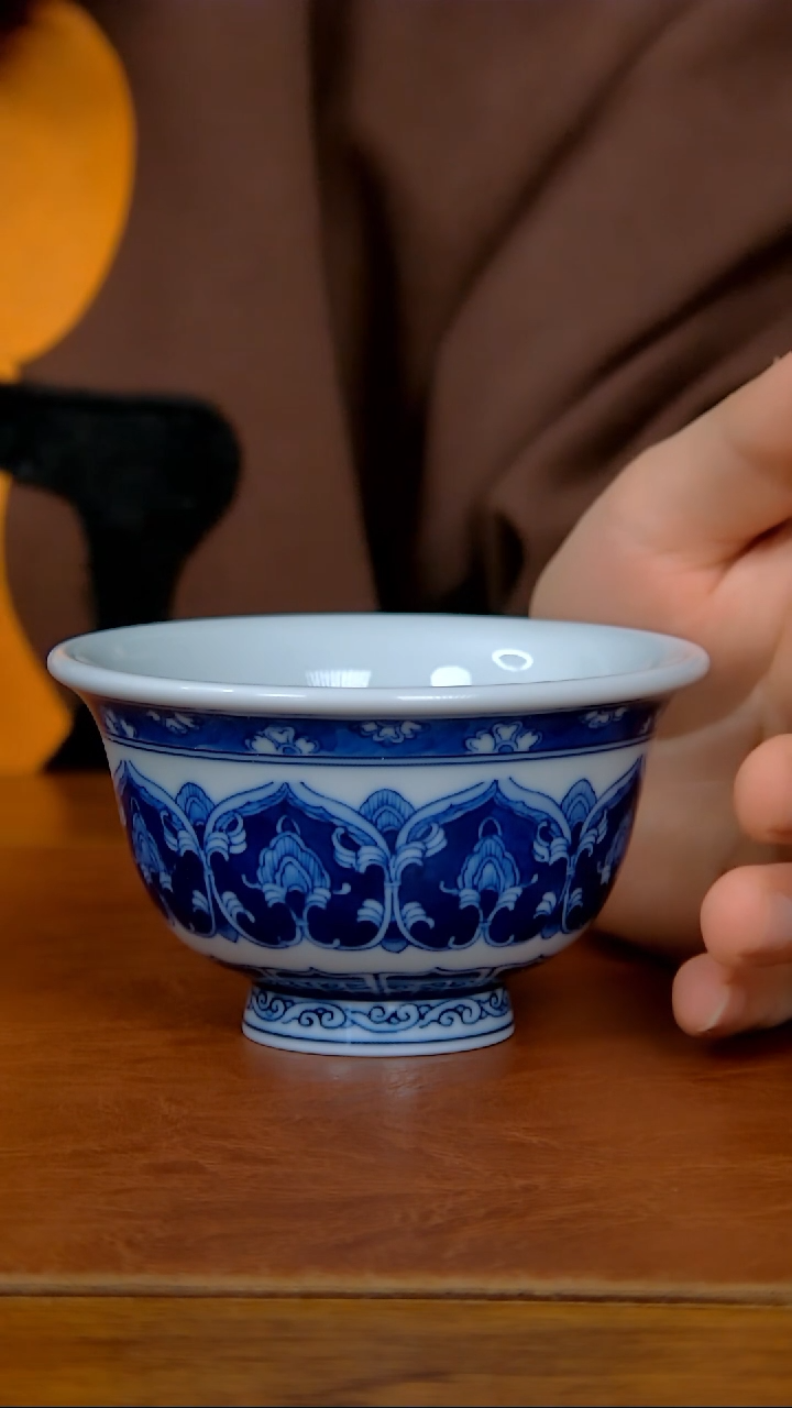 【闪购商品】陶瓷宝相花压手杯（柴窑）      