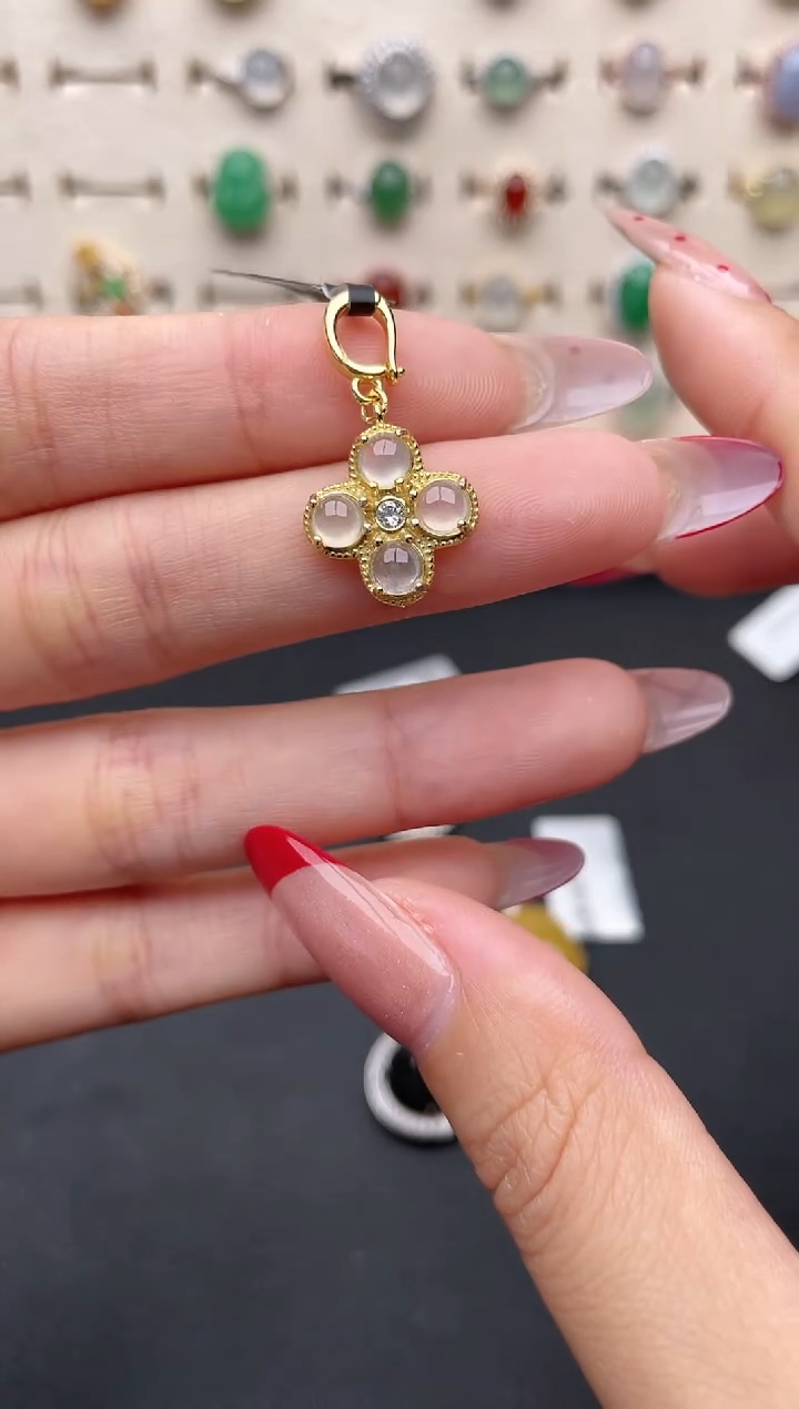 【闪购商品】翡翠吊坠(赠链)银S925镶嵌一物一证一礼盒