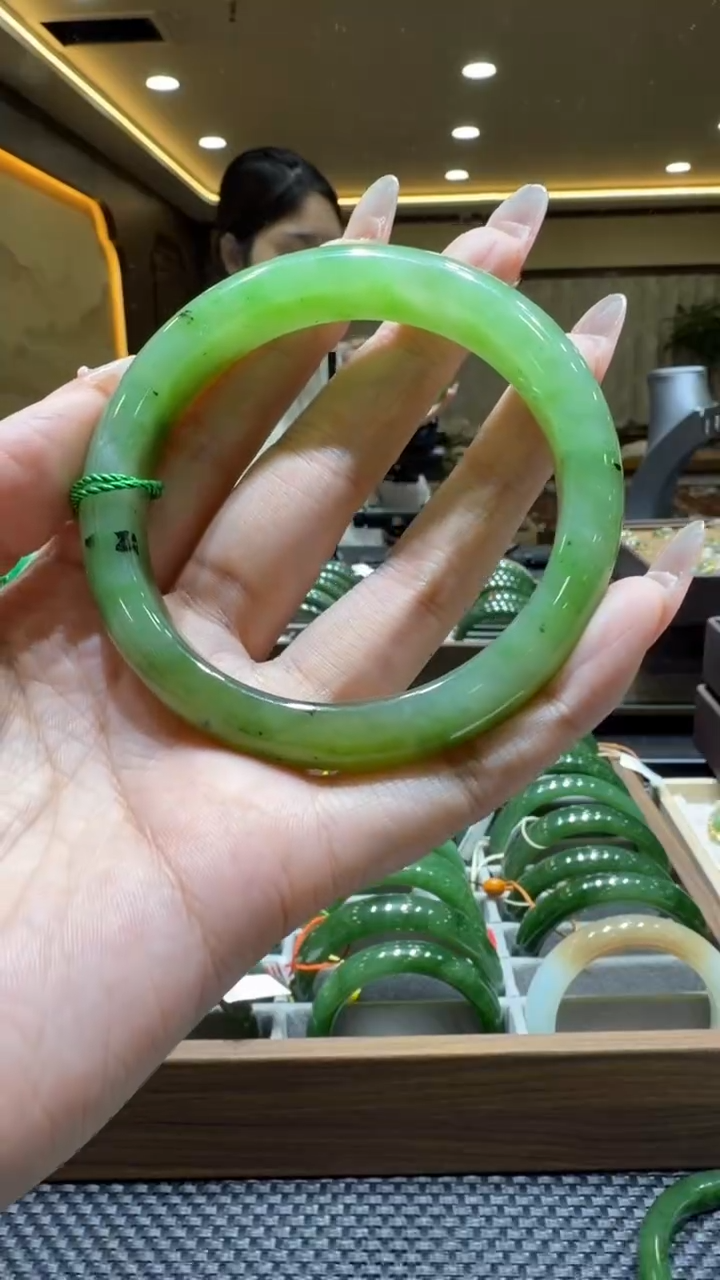 颈饰未镶嵌和田玉手镯61