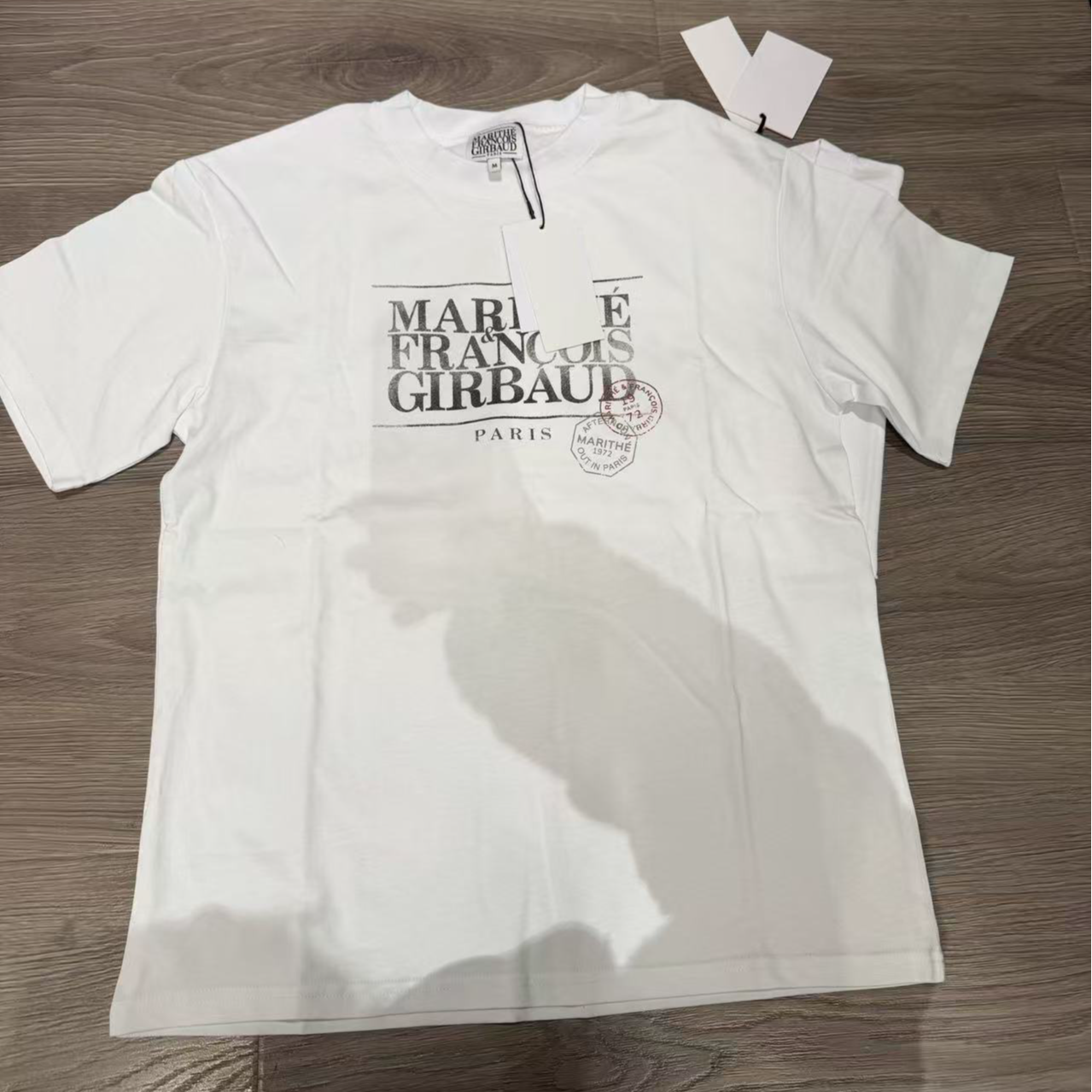 25663 白色圆领短袖体恤女