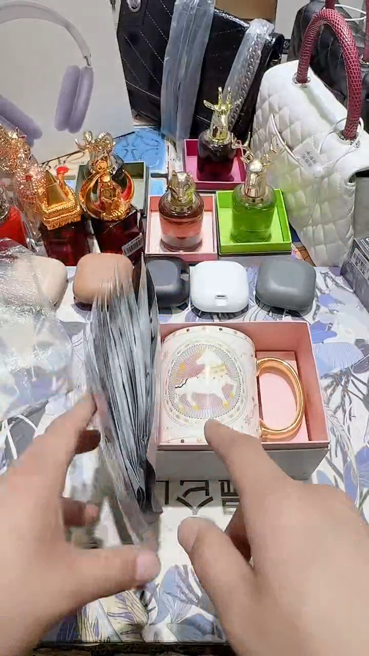 瓷片1生活的本意就是开心@@1