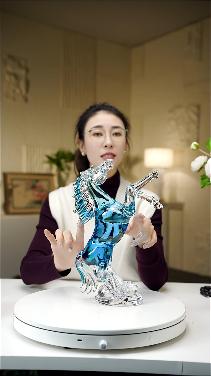 手工艺品琉璃宝石蓝立马摆件