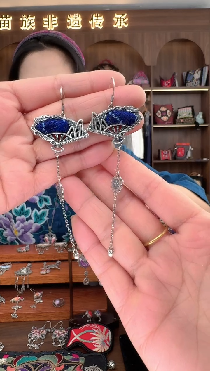 【闪购商品】织绣扶光苗绣传承124