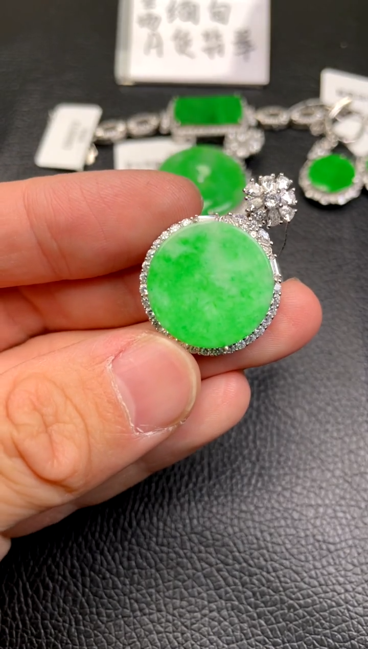 【闪购商品】翡翠吊坠(不含链)银S925镶嵌吊坠