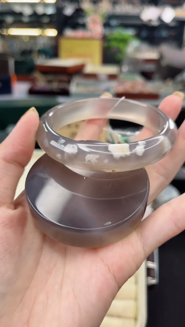 【闪购商品】石英质玉手镯未镶嵌61圈口（赠品镯心）6430211