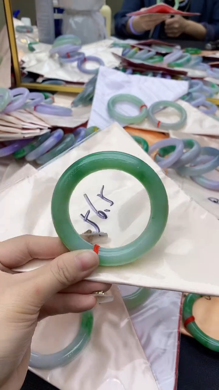 【闪购商品】翡翠手镯未镶嵌0481804730