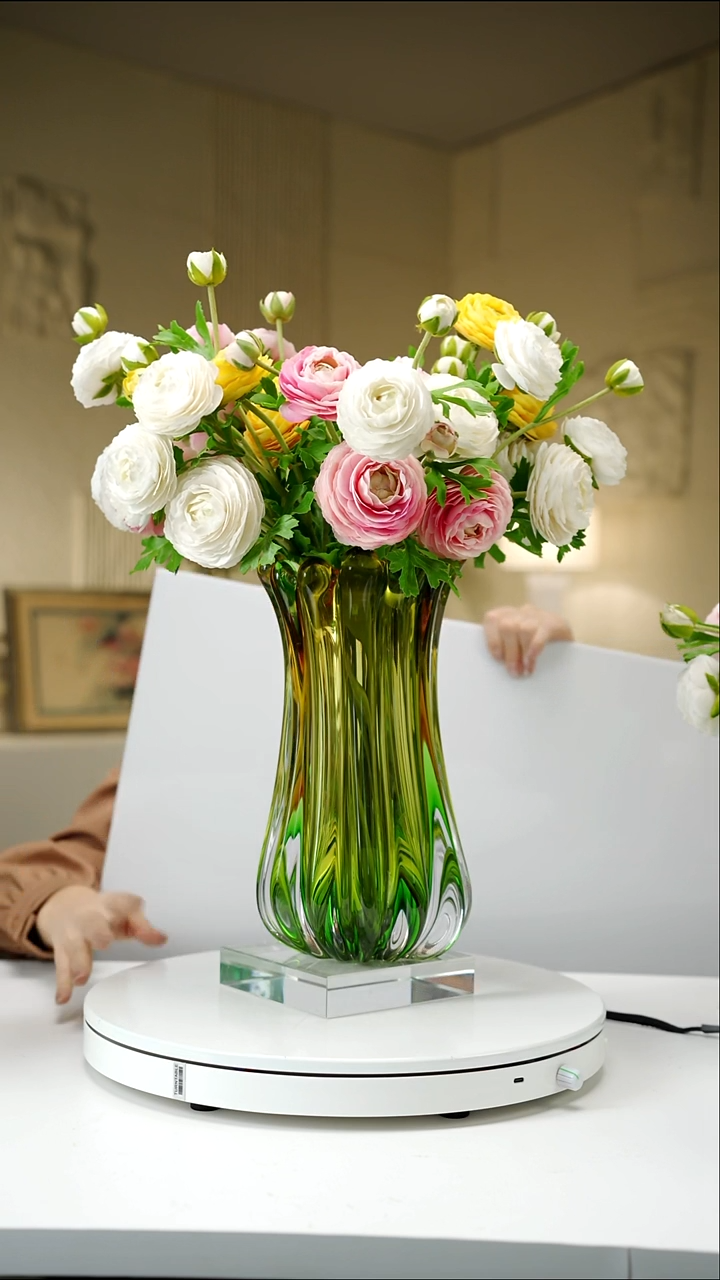 手工艺品琉璃琥珀绿设计款花瓶